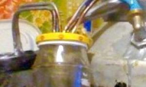 Destilador de alcohol ilegal con vaporizador Cárter de bricolaje para aceites de fusel